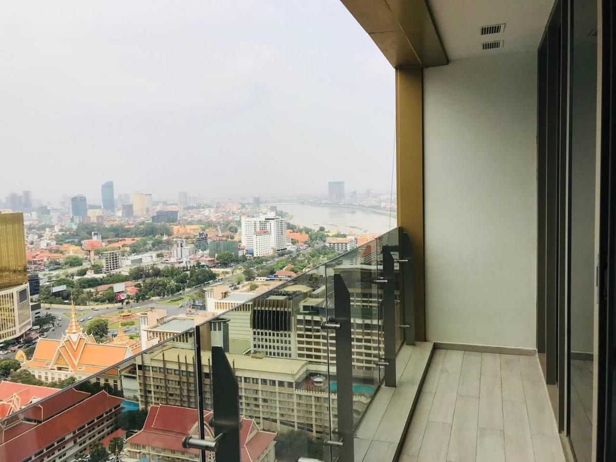 The Peak Residence Phnom Penh Esterno foto